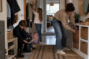 Dormitorio con armario grande bien integrado en una vivienda real